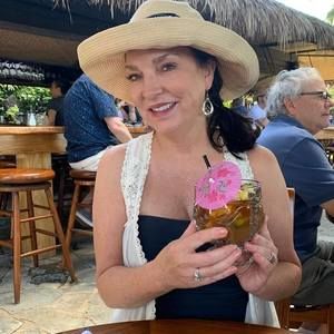 Meet your Posher, Sherry